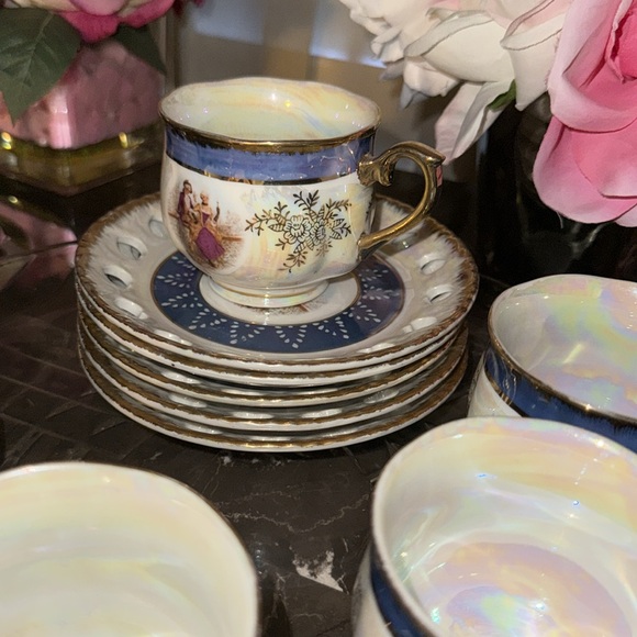 Vintage Tea Cups & Saucers Set of 5 Victorian Courting Couple Made In JapanNOS - Picture 8 of 9